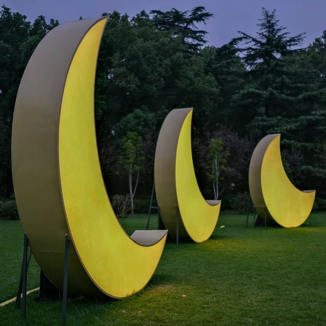 🌙 Fuxing Park: Moon Phases Art in the French Concession