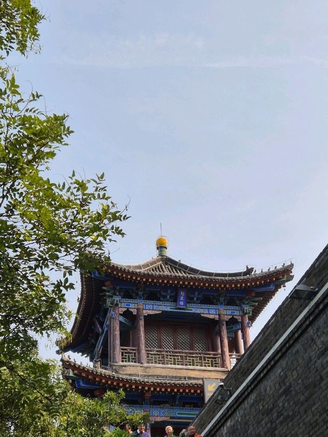 Xi'an City Wall Park: A Green Oasis Xi'an City Wall Park: A Green Oasis