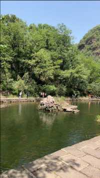 新安秘境！闖入現實版綠野仙蹤，龍潭大峽谷絕了！  爆裂推薦理由 洛陽小九寨！瀑布群+碧綠潭水美