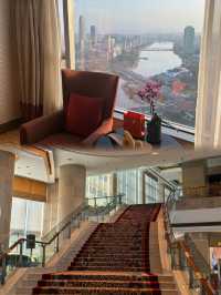 出差酒店的天花板住一次就被震撼到了! ! !