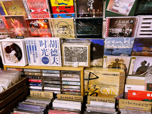 一間裝潢有靈魂的咖啡廳,在華僑城 一間裝潢有靈魂的咖啡廳,在華僑城