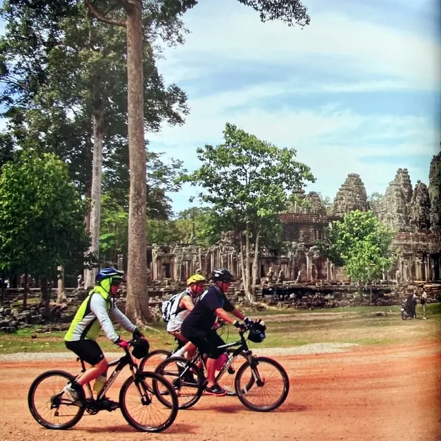 全球必騎100條神級路線-亞非大洋洲篇 全球必騎100條神級路線-亞非大洋洲篇