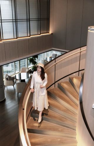 Stay at the Grand Hyatt Beijing and enjoy the springtime scenery of the Forbidden City – the perfect choice for a family trip to Beijing.