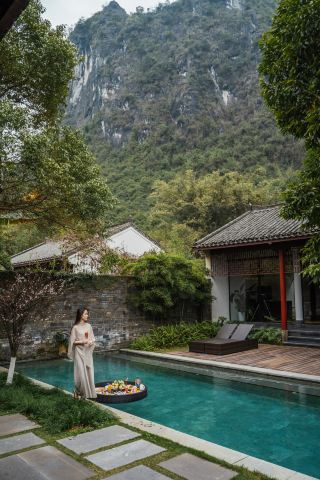陽朔！遇龍河！山水の間に隠れたバリ島風のプライベートヴィラ