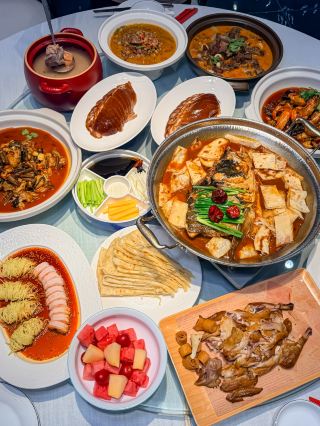My best friend and I discovered this hidden gem restaurant in Yanjiao; it's perfect for a get-together.
