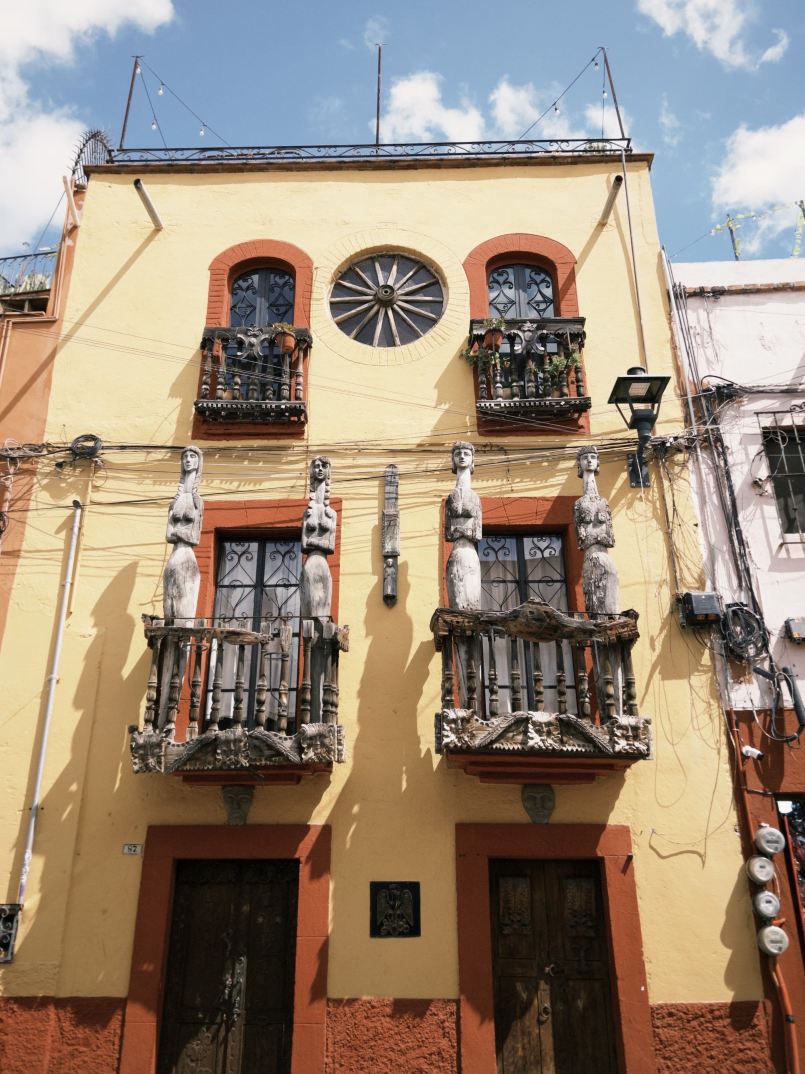 UNAMメキシコシティの名門大学文化に触れる | Trip.com Coyoacan