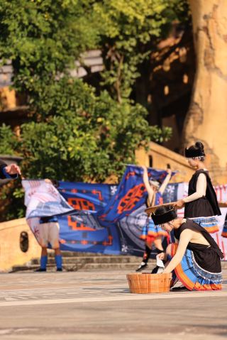 The Wangtianxia Mountain Music Carnival in Nandan Yao Autonomous County, Guangxi, during the National Day holiday is an amazing experience! Don't want to be stuck in crowds during National Day? Nandan Yao Autonomous County in Hechi, Guangxi is perfect for a short trip!