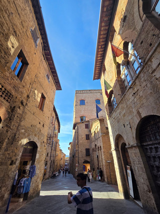 ### A Memorable Tuscan Wine Tasting Adventure