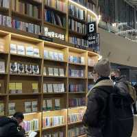 사진찍기 좋은 감성적인 곳, 별마당도서관📖