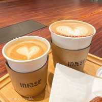 【Cafe Hopping | 咖啡質素唔錯 座位舒適有插頭】
