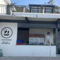 【ラン島】ビーチを目の前にシーフードレストランでランチ