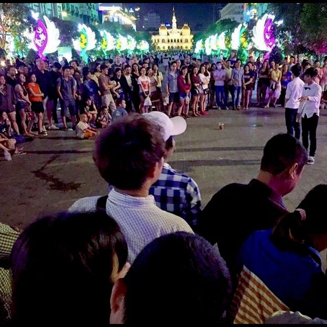  Ho chi Minh Square (จัตุรัสโฮจิมินห์)