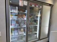 福岡・博多区。明太子屋さんのソフトクリーム『味の明太子ふくや(カドッコKAWABTA) 川端店』