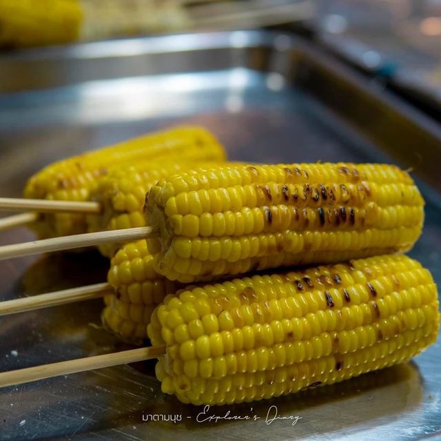 ตลาดโต้รุ่งหัวหิน ถนนคนเดินแหล่งรวมของกินอร่อย