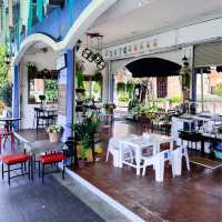 Jintana cafe คาเฟ่ ที่ Verona ทับลาน