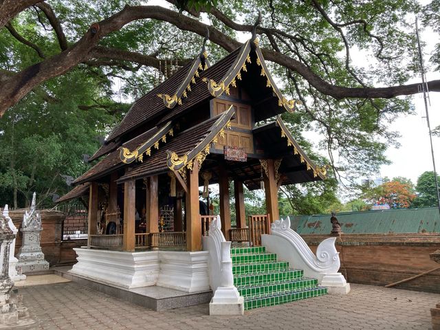 ‘วัดชัยมงคล’ วัดสวยริมแม่น้ำปิง
