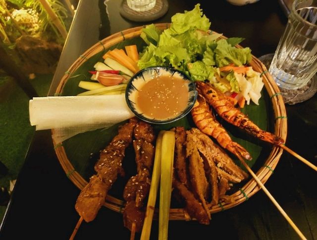 Nice traditional restaurant at Hoi An, Ca Ro Dong Quan