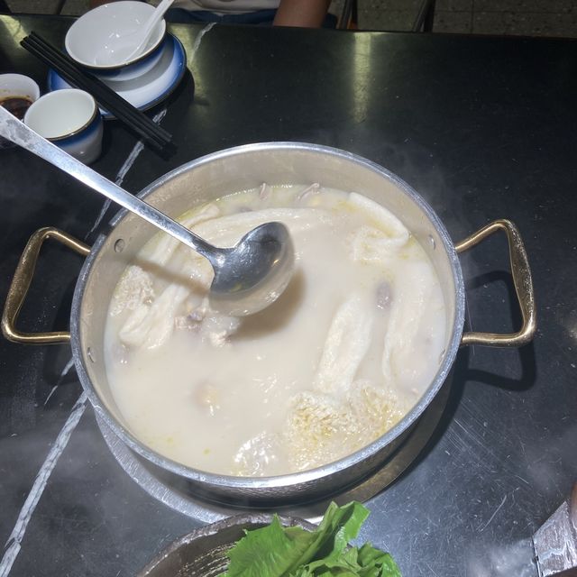 深圳美食-順德公·廣東豬肚雞