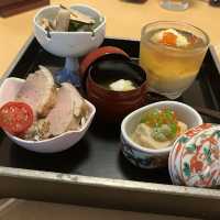 【大阪・本町】割烹料理店のような和食居酒屋 「酒•肴 とやお」