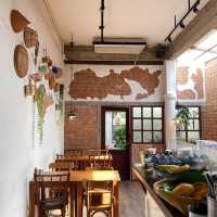 Baan Kao Nhom deserts and cafe