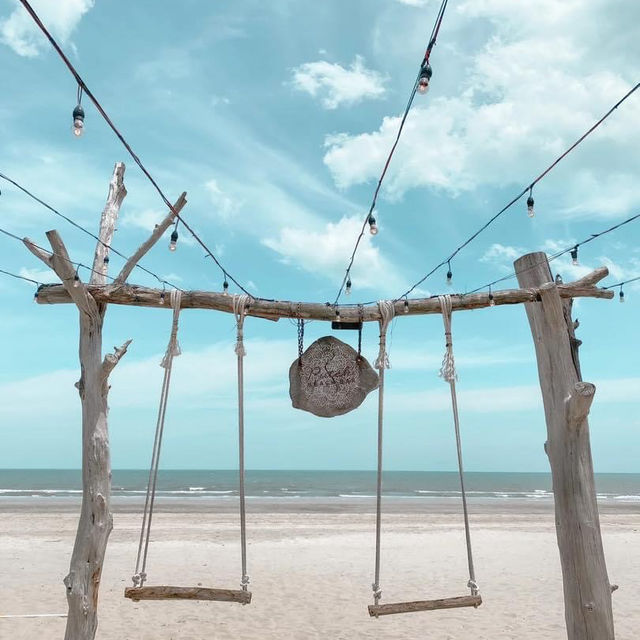 Puteh Beach Bar