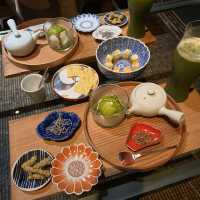 うれしの茶とお酒が楽しめるBAR🍸