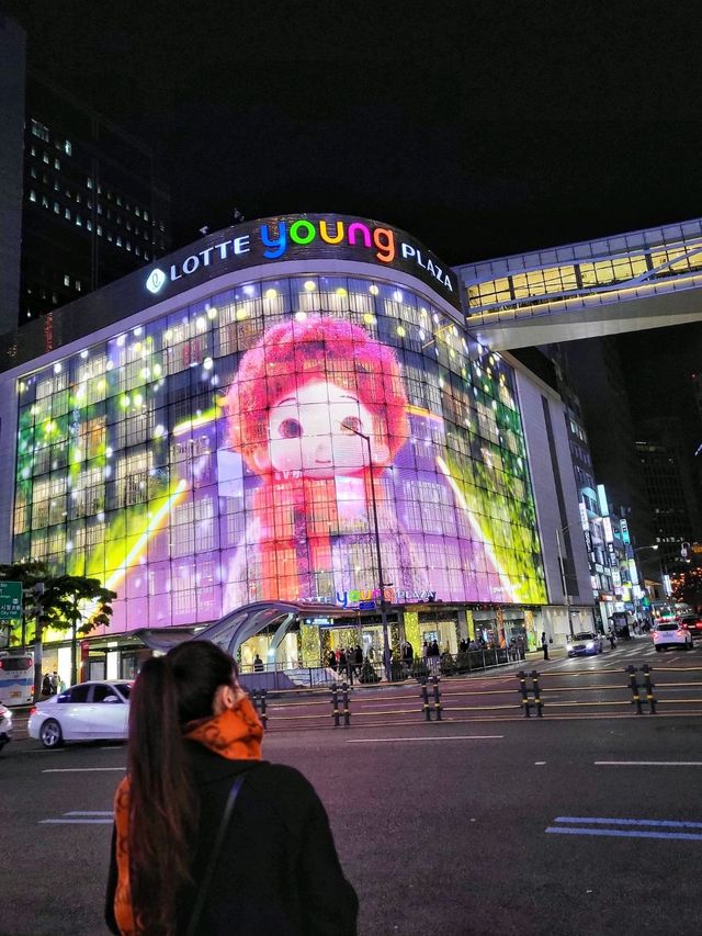 겨울이면 더 핫해지는 명동거리🎄✨️