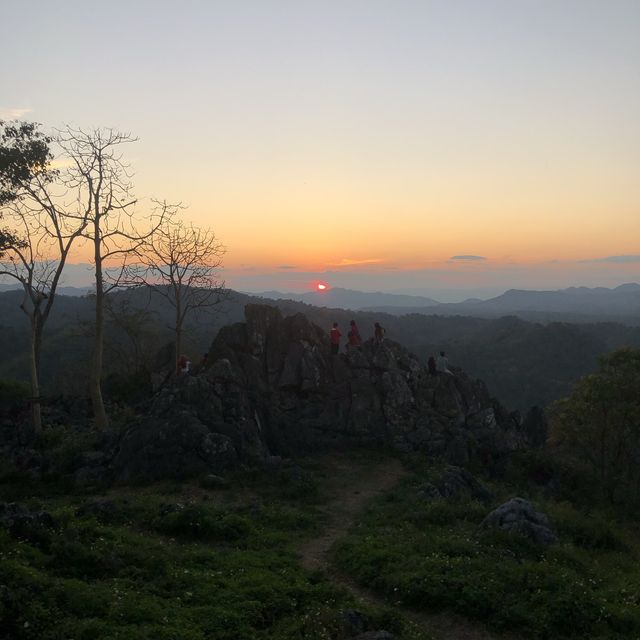 ดูพระอาทิตย์ตก ที่อุทยานแห่งชาติ น้ำหนาว