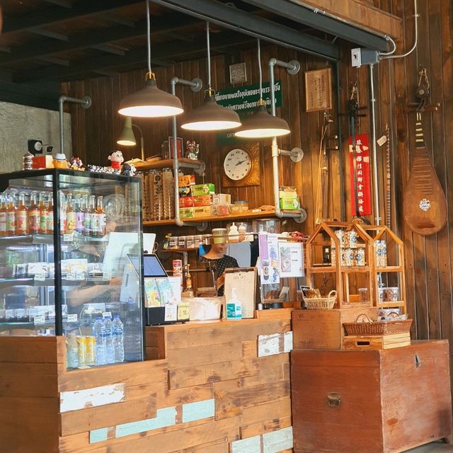 CHIC  CHIC คาเฟ่ท์ จ. อุตรดิตถ์