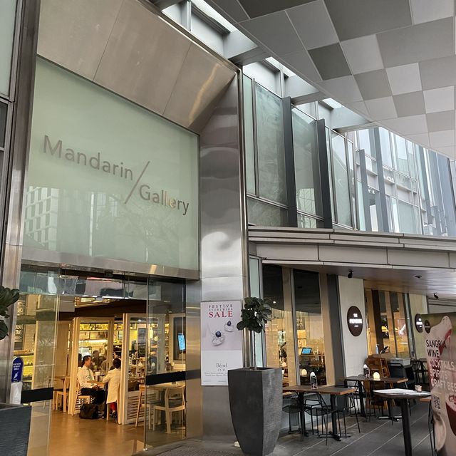 Mandarin Gallery - a more upscale shopping ma