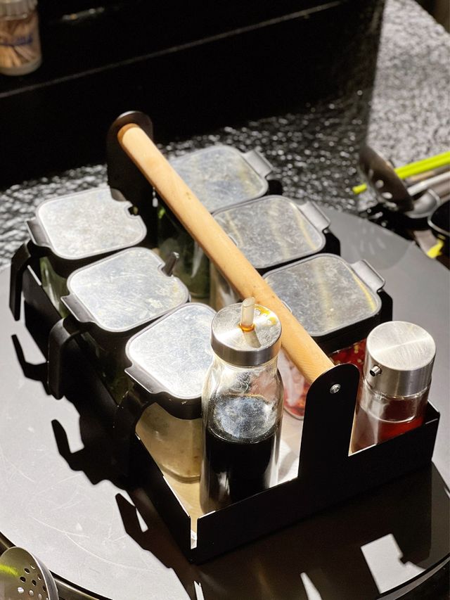 九龍城港式火鍋鮮味牛肉海鮮