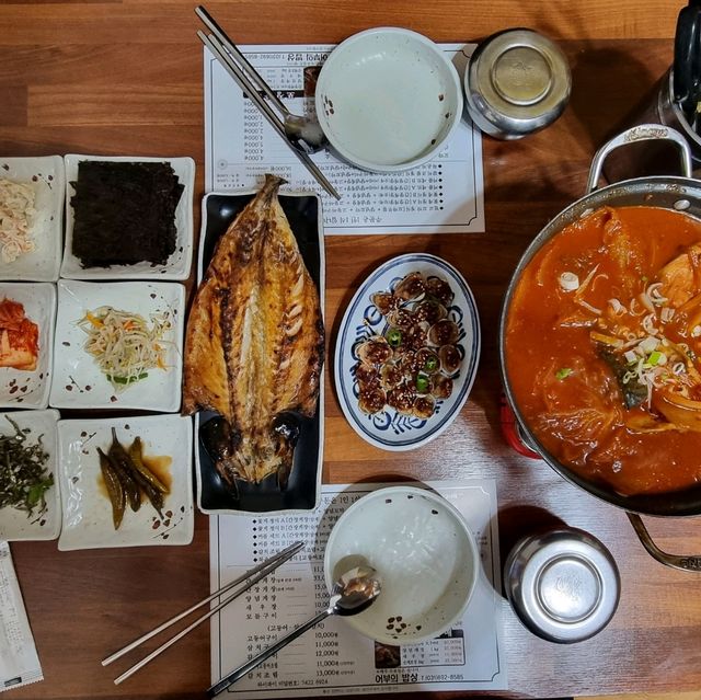 또 먹을래.맛있다.줄서라.