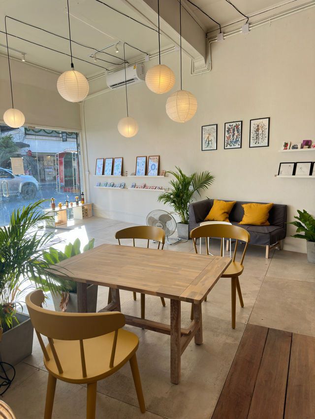 📍ISSARA Coffee Space คาเฟ่เปิดใหม่บนถนนท่าแพ