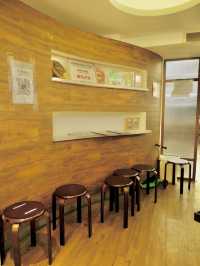 工廈台式餐廳，必吃雞腿吐司和蛋餅 