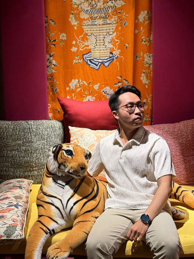 THIEN QUAN LOUNGE - Uong Bi, Vietnam