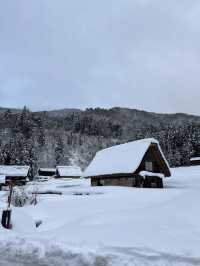 ฟินสุดๆ กับหมู่บ้าน Shirakawa-go ในวันที่หิมะฟู