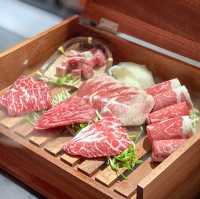 《尖沙咀宮廷風火鍋店》