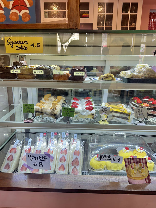 안산 중앙동 아기자기한 카페 널 위한 디저트 🍰