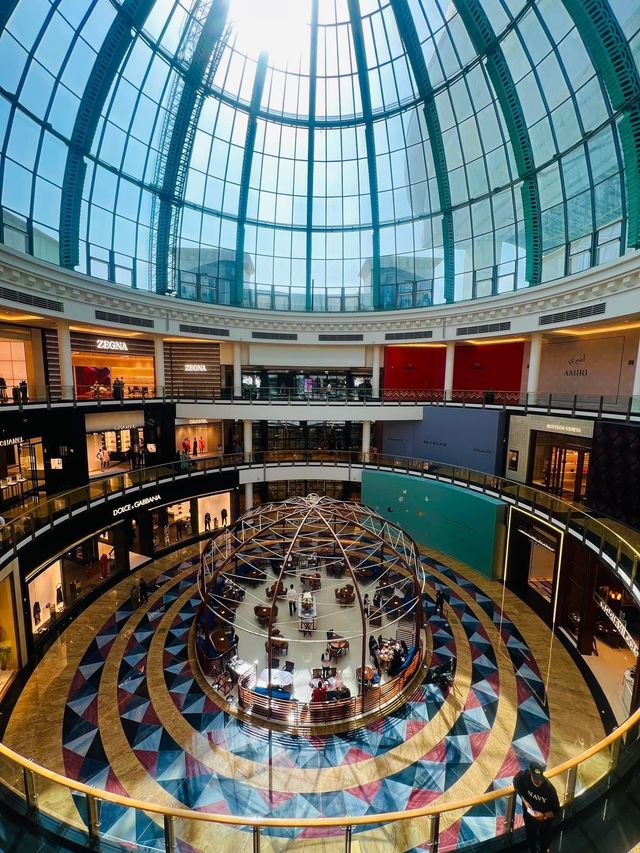 Dubai Mall, the ultimate destination for shopping