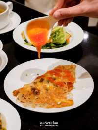 บุฟเฟ่ต์ข้าวต้มมื้อดึกที่ BlueSpice Cafe