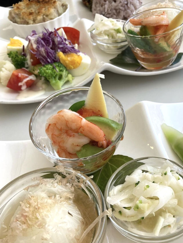【福岡カフェ】色とりどりの体に優しいランチが食べられるお洒落カフェ✨
