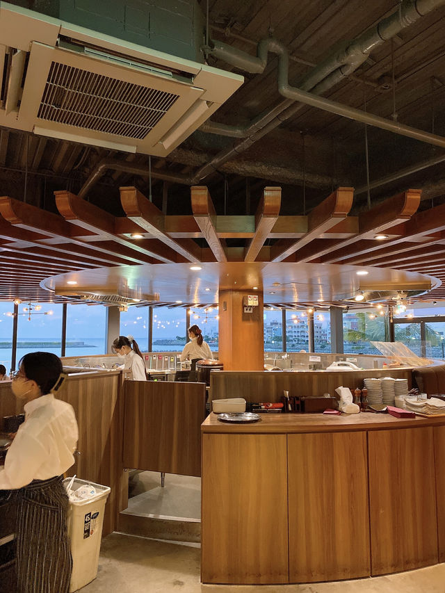 【沖縄/グルメ】17:30〜18:00が狙いめ！？オーシャンビューのステーキハウス🥩