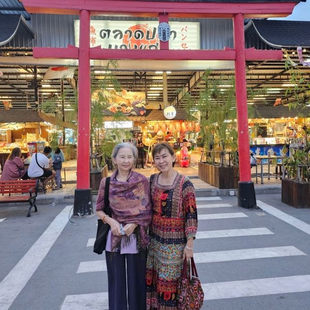 ตลาดปลาบางแสนชลบุรี