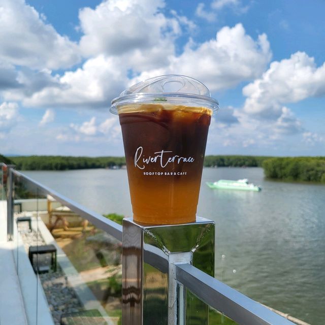 River Terrace Rooftop Bar and Cafe 
