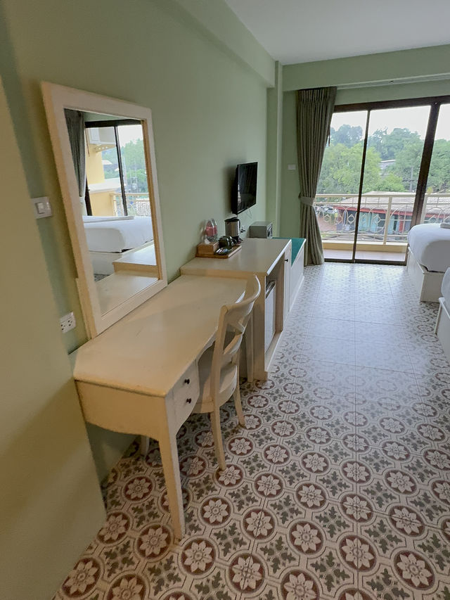 タイ🇹🇭クラビ🌴可愛いパイナップル🍍ホテル🏨