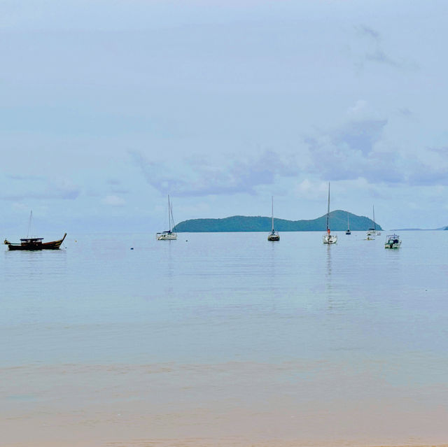 เที่ยวชมวิวทะเลหาดอ่าวยน ภูเก็ต