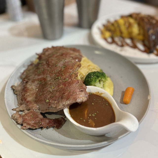 特色港式茶餐廳