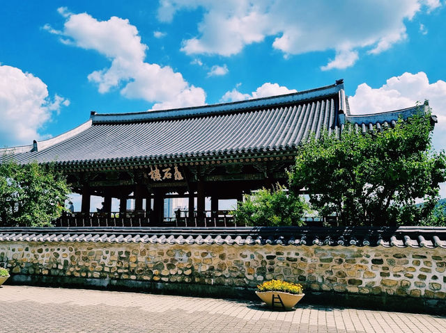 Chokseongnu Pavilion