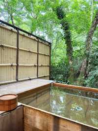 【箱根小涌谷温泉　水の音】　３つの貸し切り露天風呂で寛ぐ