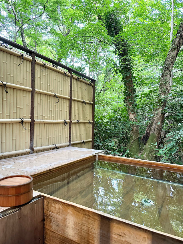 【箱根小涌谷温泉　水の音】　３つの貸し切り露天風呂で寛ぐ